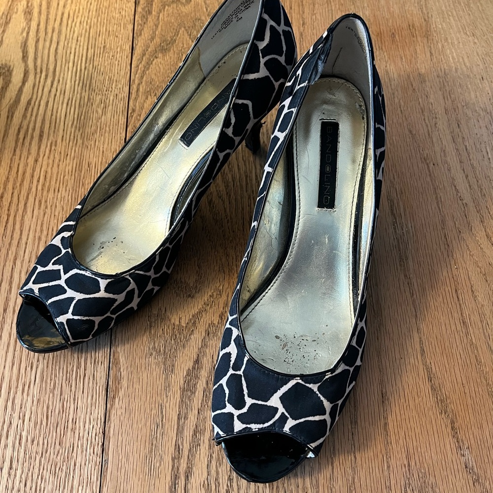 Bandolino Black and White Giraffe Print Heels